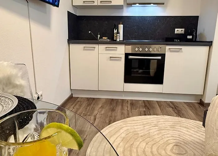 Lägenhet Zentrumsnahe - Tram, Amazon Prime Und Self Check In